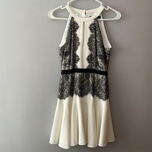 Like new! BCBGMaxAzria Leyla Lace Dress -Size 0